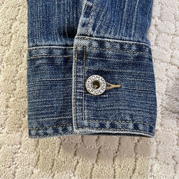 Tommy Hilfiger Women’s Denim Button Up Jacket Size Lg - Picture 3 of 7